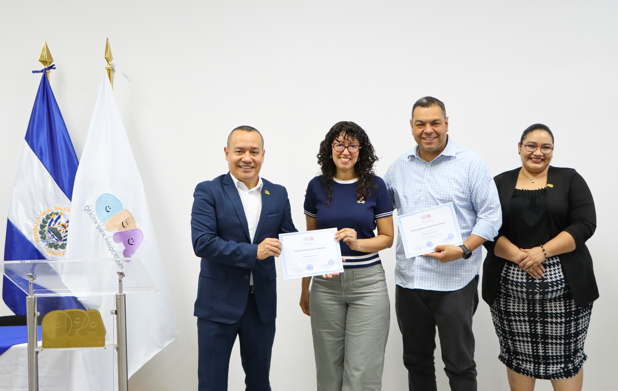 La Oficina para Adopciones desarrolla taller de formación para familias adoptivas.